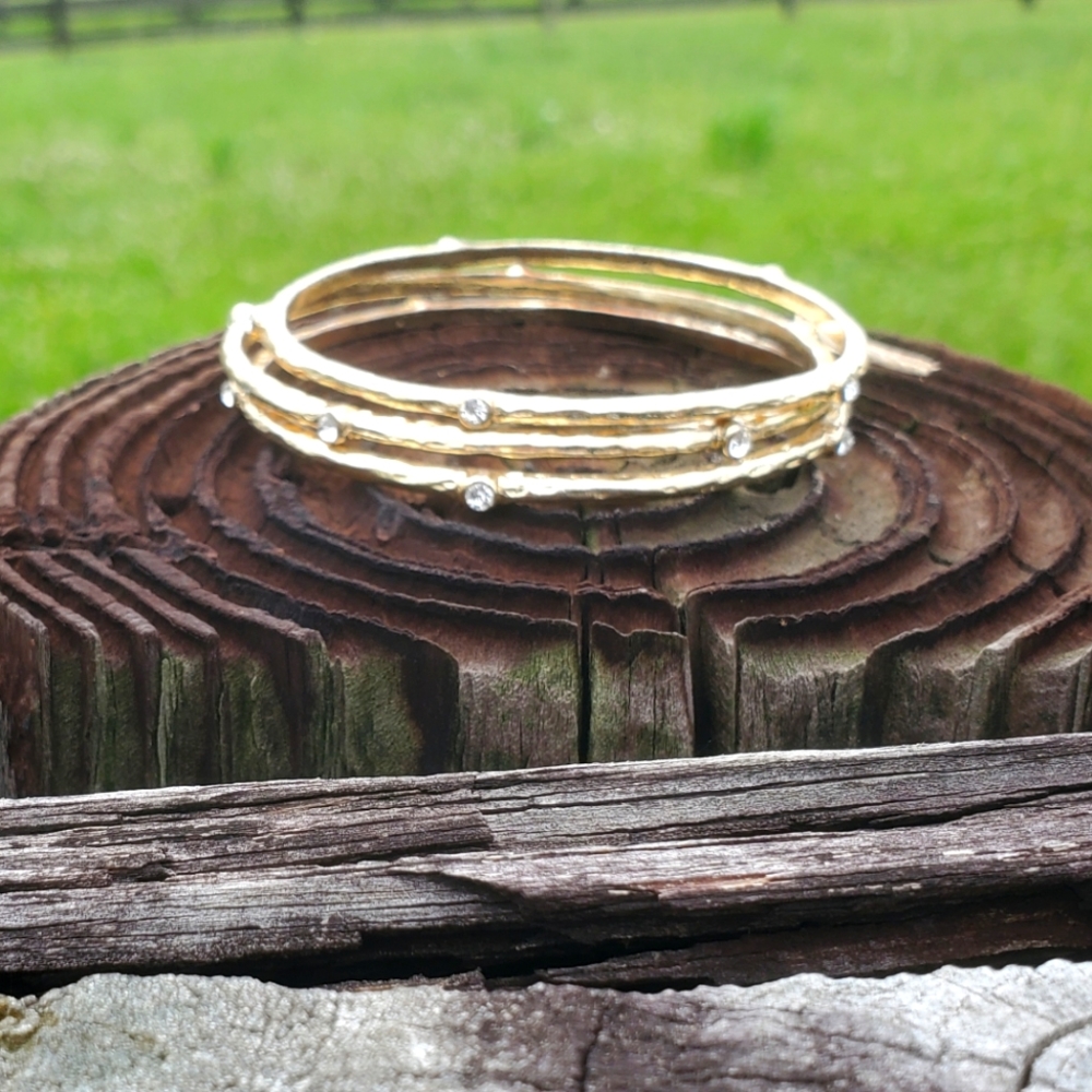 Gold tone bracelet set of 3
